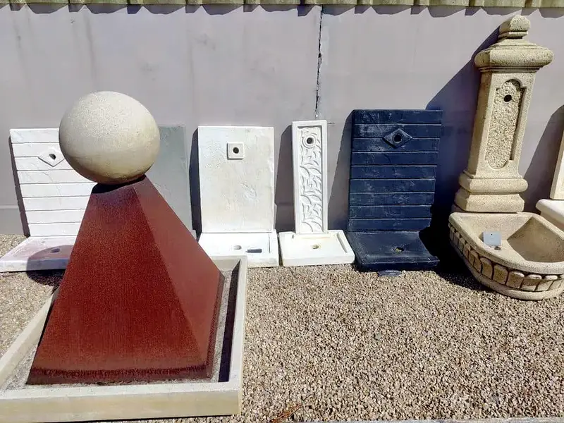 Fontaines pyramidales