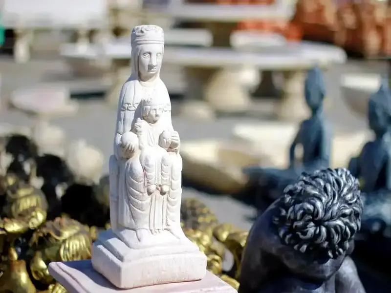 Statue personnage moyen-âge